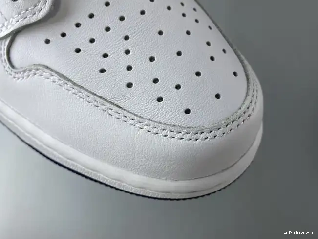 (2016) Retro Metallic Jordan 555088-106 Navy 1 Air 0504